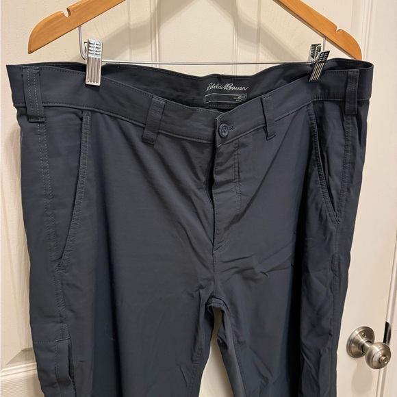 Eddie Bauer 40x32 Men’s Pants Gray - Picture 3 of 9